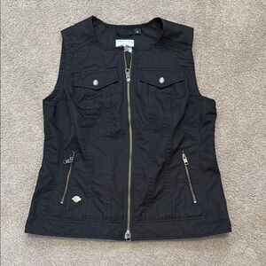 Harley-Davidson Black Zip-Up Vest with Fitted Silhouette